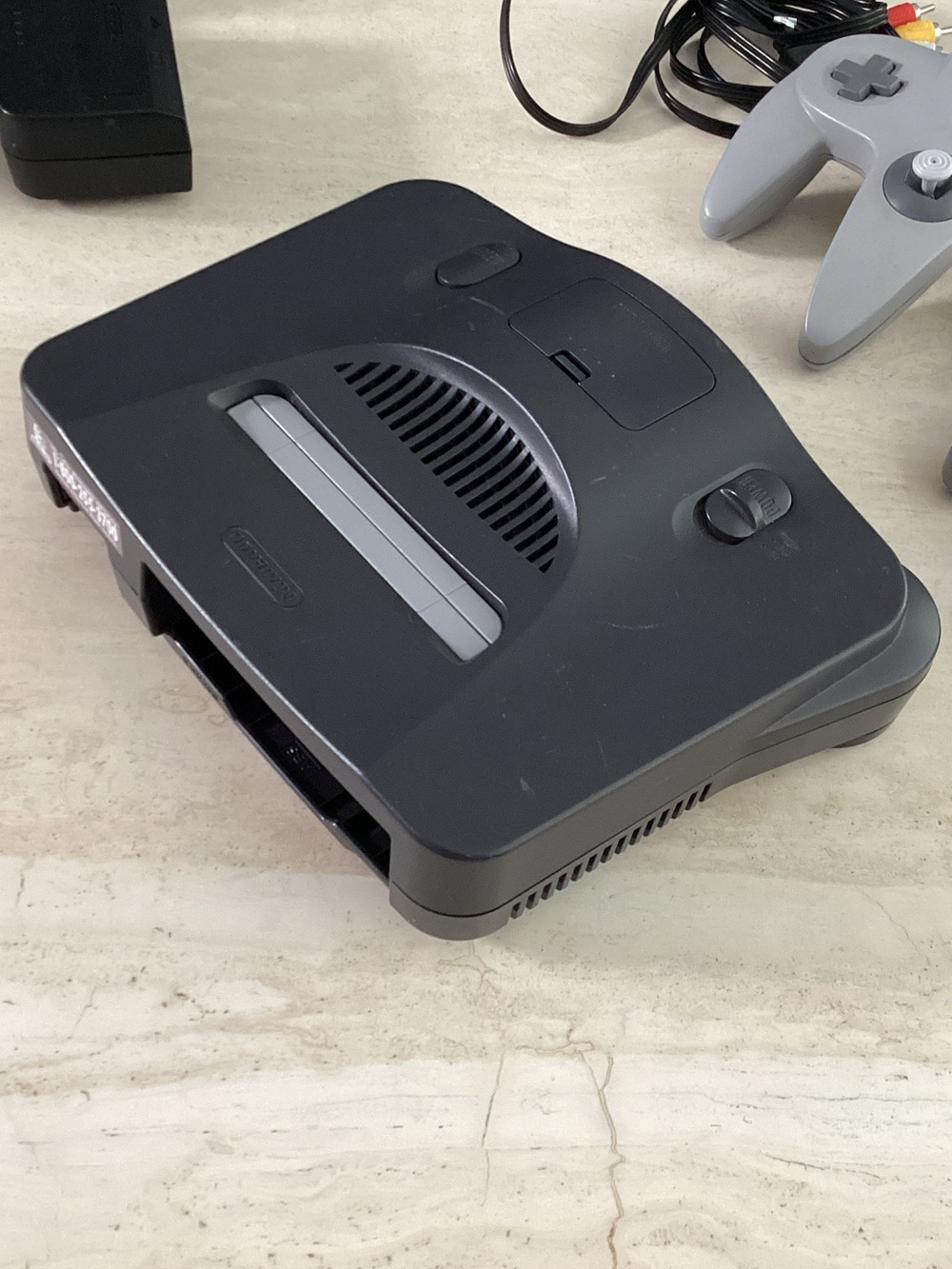 Nintendo 64 Console & Two N64 Controllers Authentic Tested Working - Picture 9 of 15